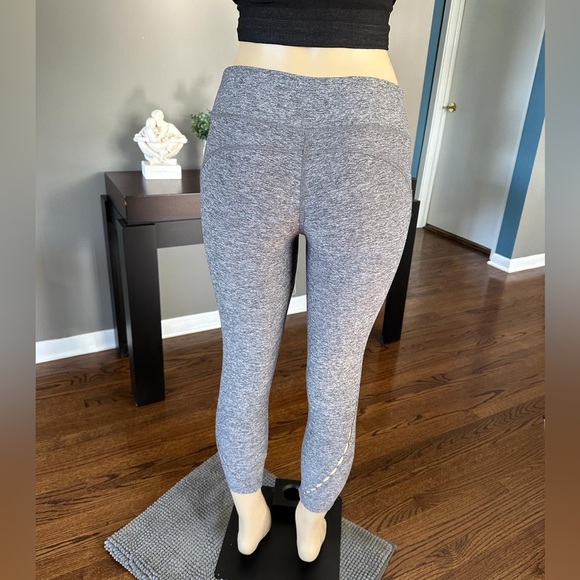 Pink Victoria Secret light gray leggings size S - Picture 2 of 6